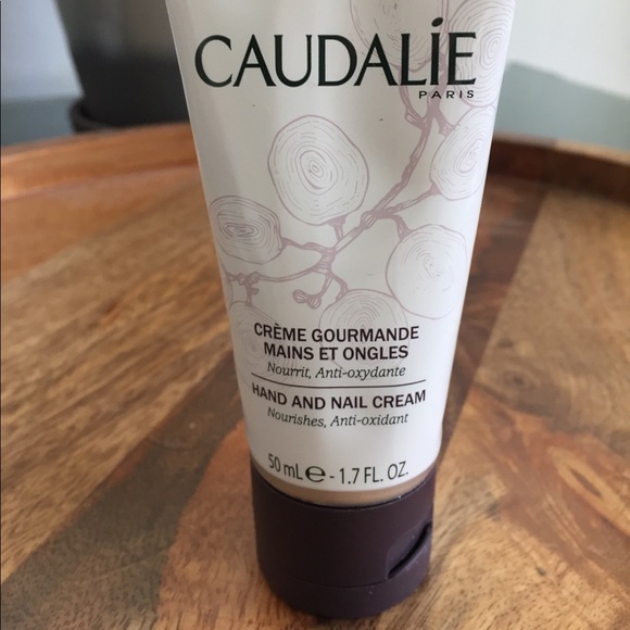 CAUDALÍE Hand and Nail Cream 1.7 fl. oz. - Picture 3 of 4